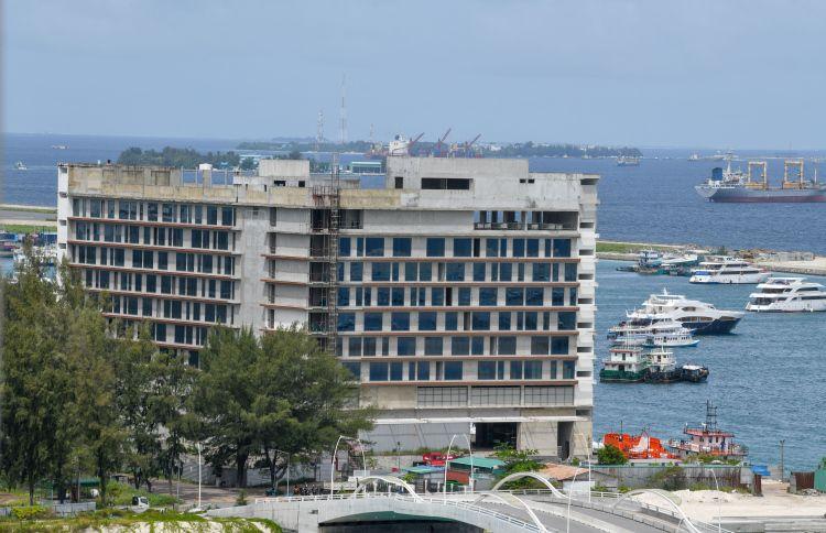 ހުޅުމާލެ ހޮޓެލް އިމާރާތް 'މެންހަޓަން ގްރޭންޑް ހޮޓެލް' ގެ ނަމުގައި ހިންގަން އެމްއޯޔޫއެއްގައި ސޮއިކޮށްފި